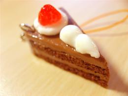 食品サンプル携帯ストラップ　三角ケーキ　チョコ